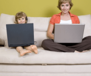 Madres en redes sociales: el nacimiento de un nuevo prosumidor