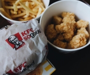 Envoltorios comestibles: la idea de KFC que puede reducir los residuos en sus restaurantes
